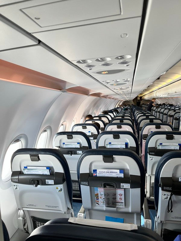 Flugmiðar fram og til baka